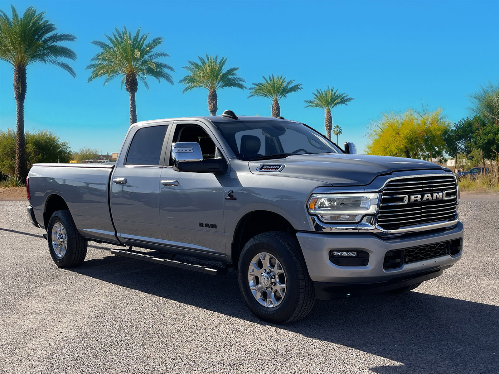 Used 2024 RAM 3500 Laramie AWD/4WD image 8
