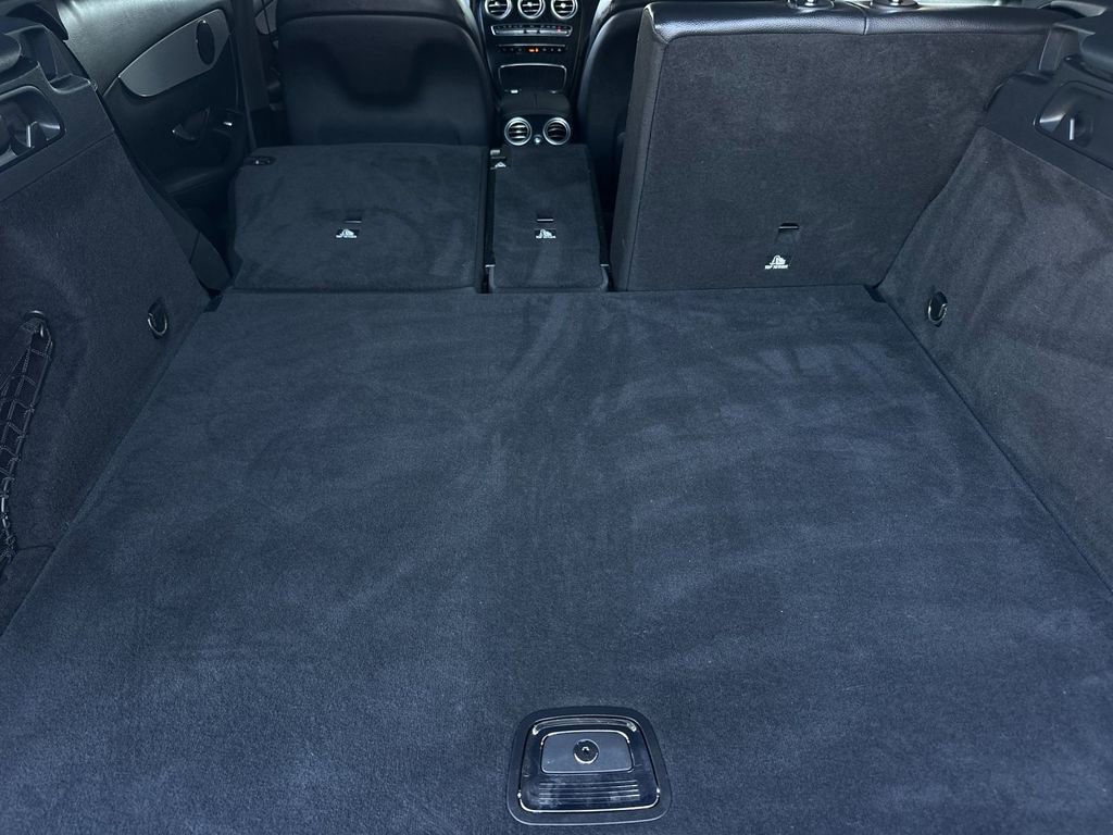 Used 2021 Mercedes-Benz GLC 300 4MATIC image 15