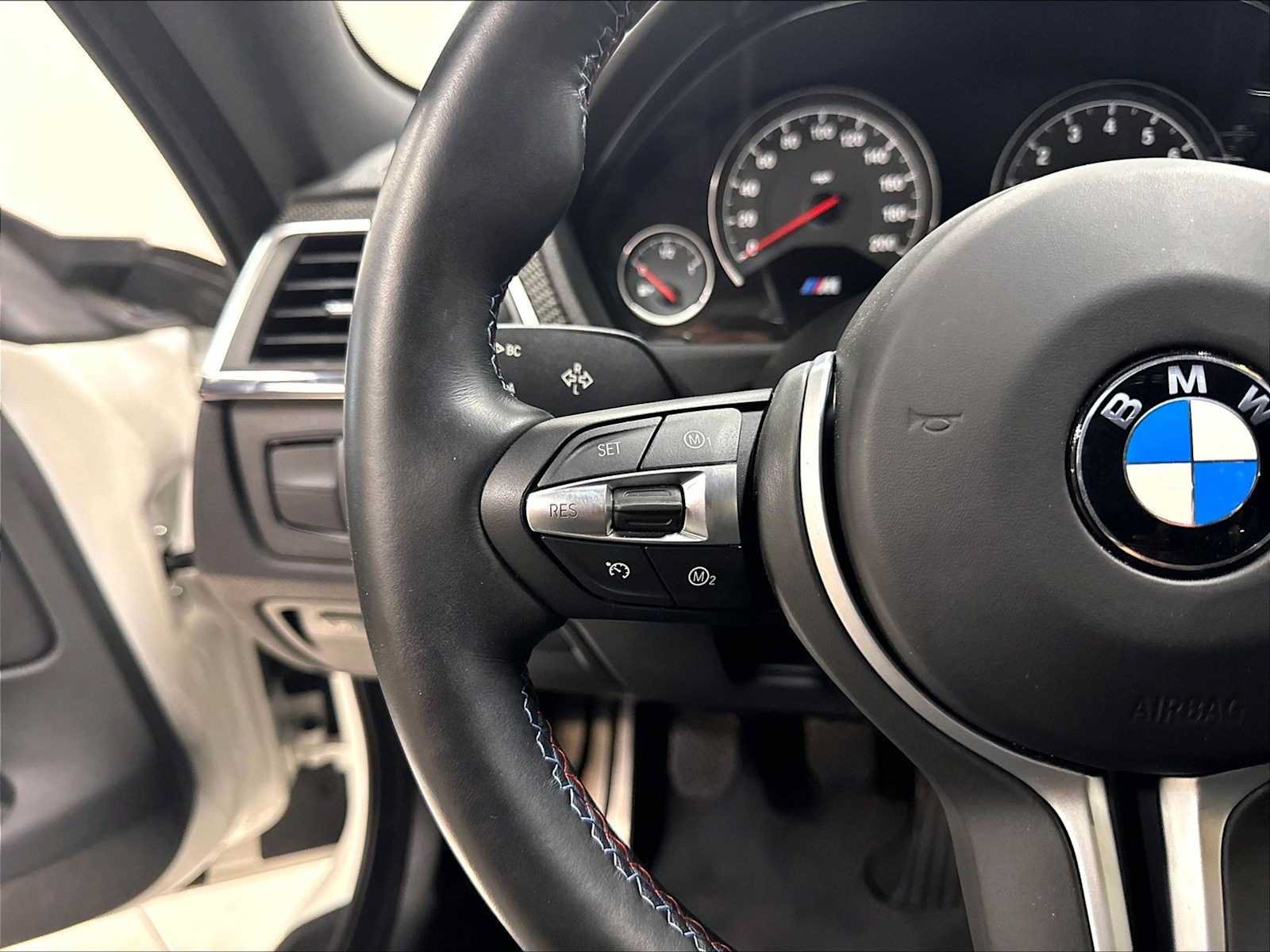 Used 2019 BMW M4 Coupe w/ Executive Package RWD image 21