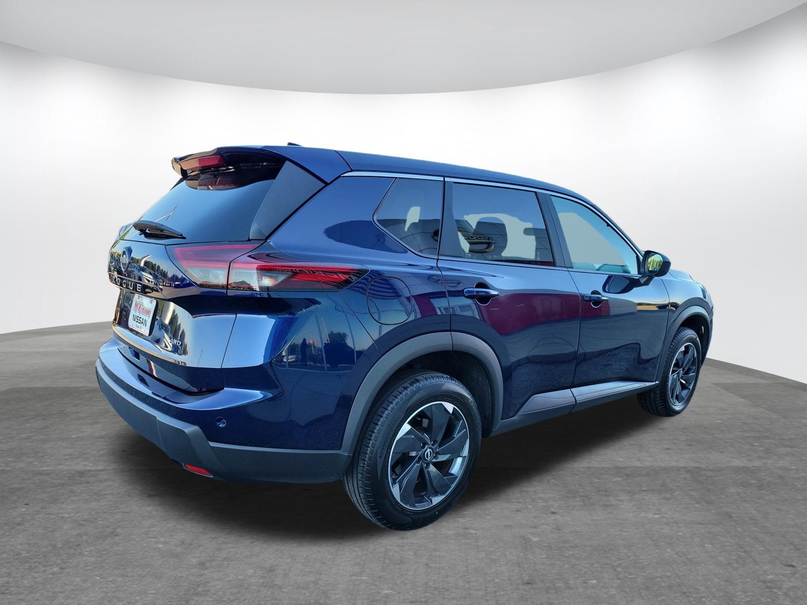 Used 2025 Nissan Rogue SV AWD/4WD image 5