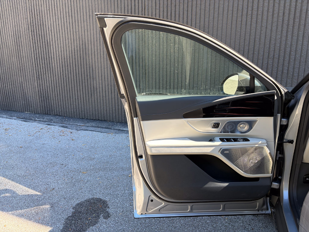 New 2026 Lincoln Nautilus Reserve AWD/4WD image 16