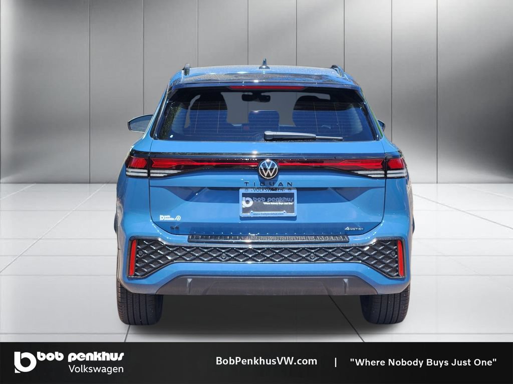 Used 2025 Volkswagen Tiguan SE R-Line AWD/4WD image 26