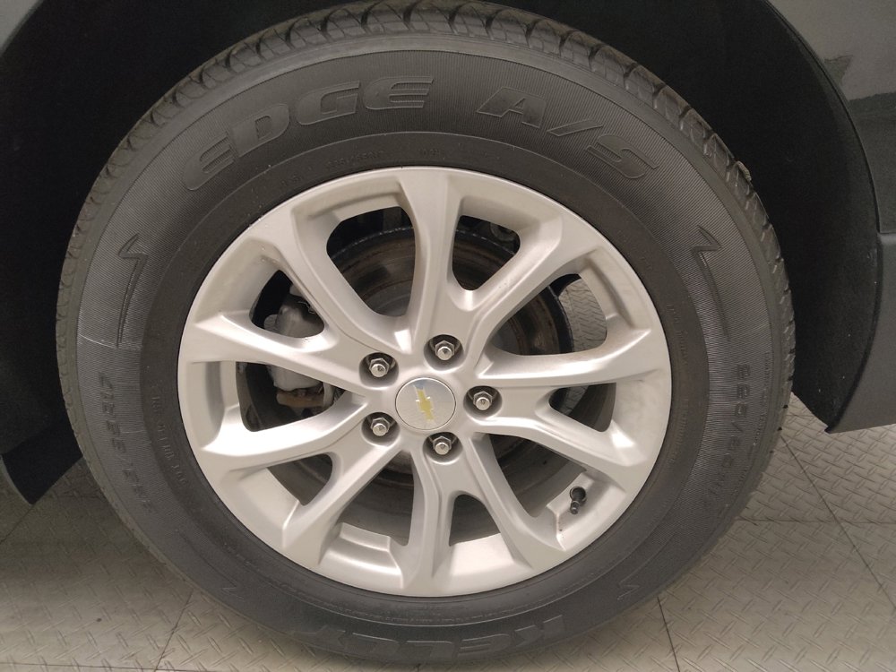 Used 2019 Chevrolet Equinox LS FWD image 31