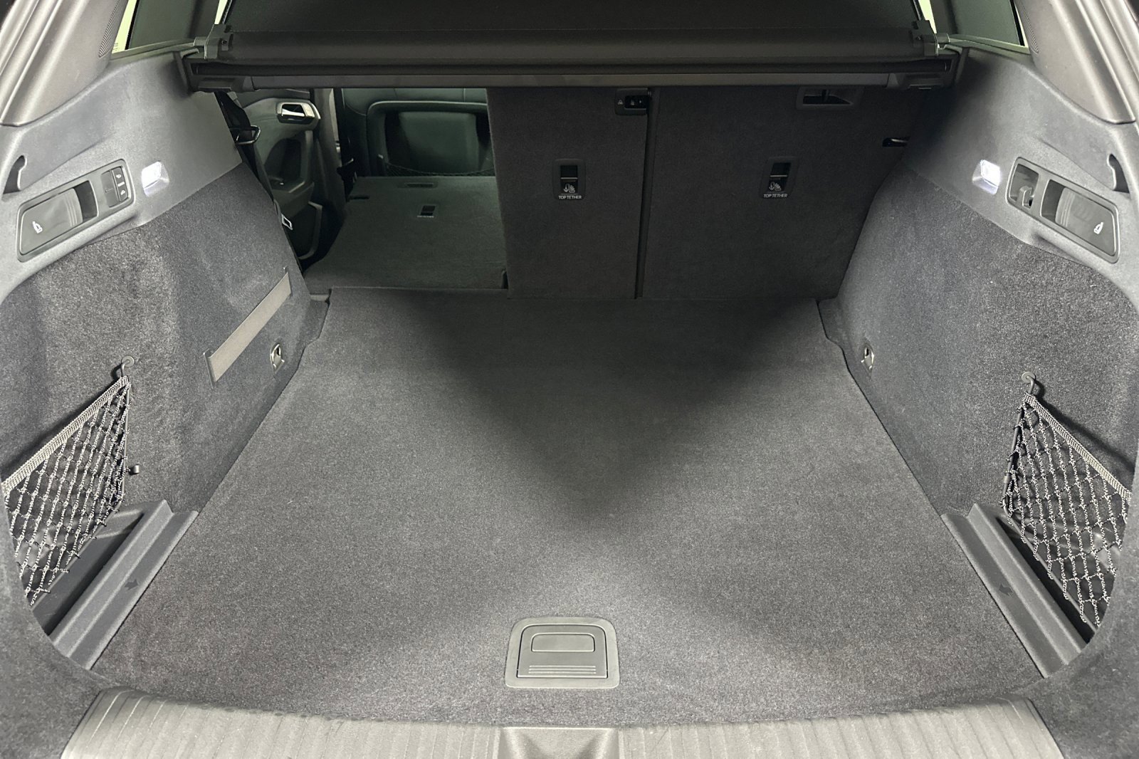 Used 2025 Audi SQ6 e-tron Premium Plus w/ Premium Plus image 14