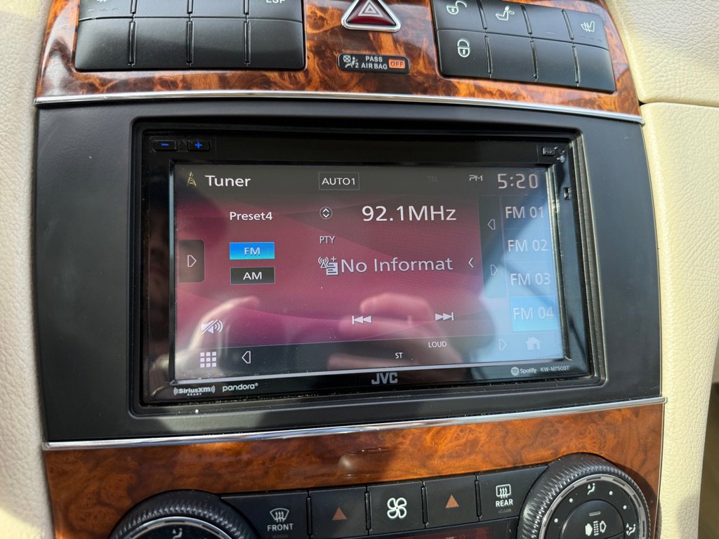 Used 2007 Mercedes-Benz CLK 350 Cabriolet image 29