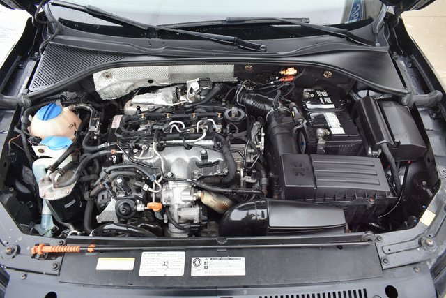 Used 2012 Volkswagen Passat TDI SE image 45