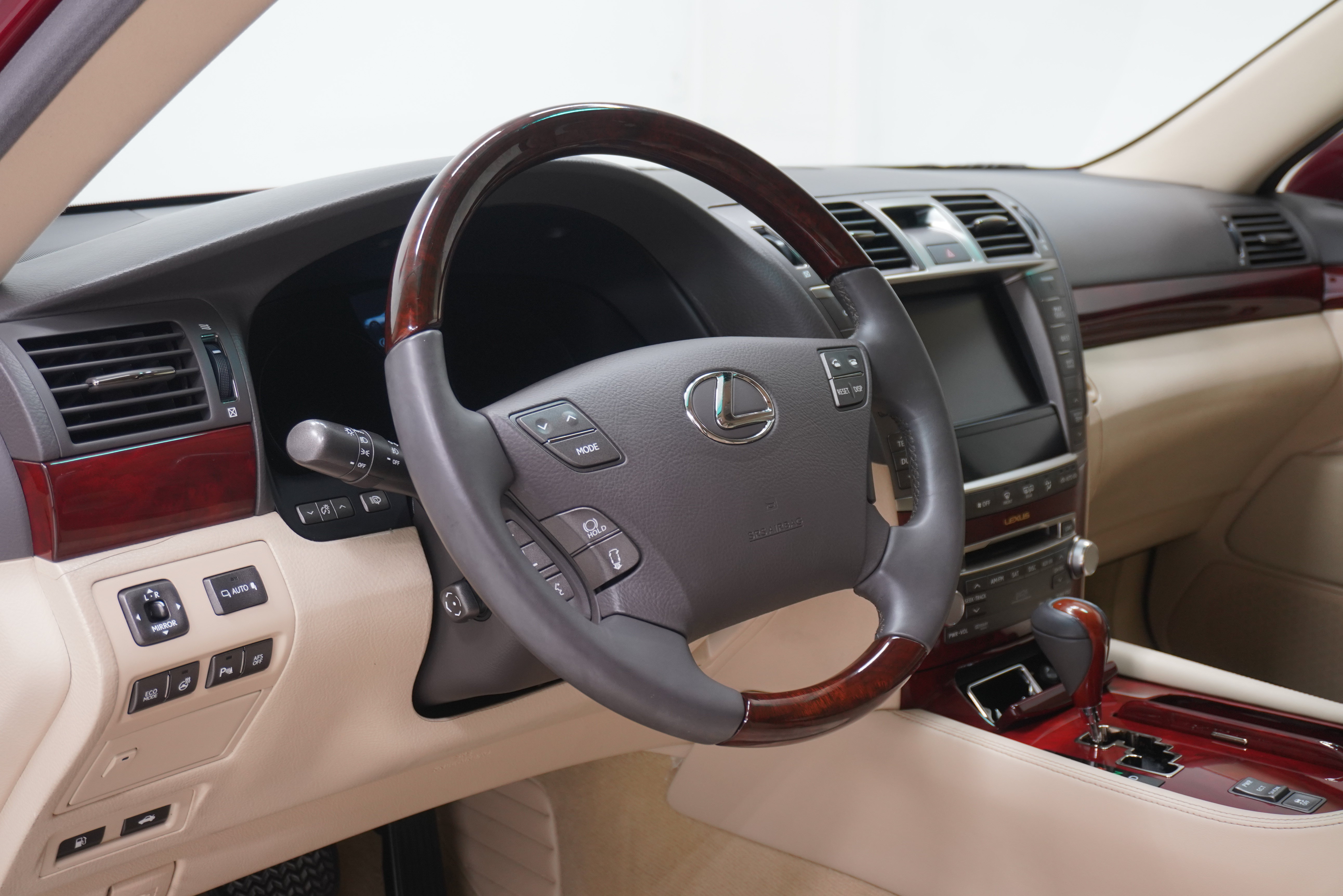 Used 2012 Lexus LS 460 w/ Luxury Value Edition RWD image 10