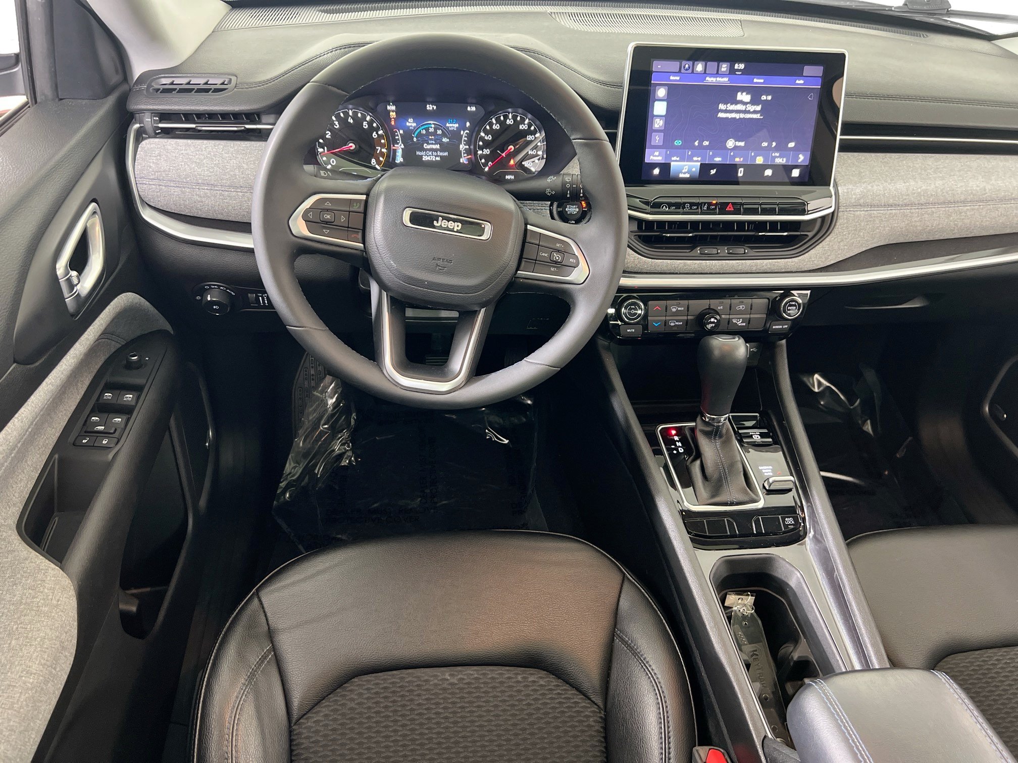 Used 2022 Jeep Compass Latitude w/ Sun and Sound Group AWD/4WD image 22