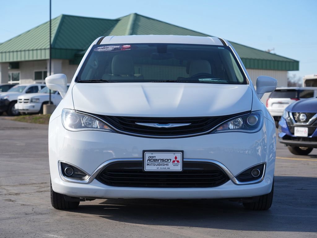 Used 2018 Chrysler Pacifica Touring Plus image 8
