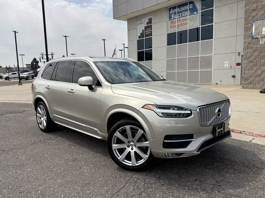 Used 2016 Volvo XC90 T6 Inscription w/ Vision Package AWD/4WD image 2