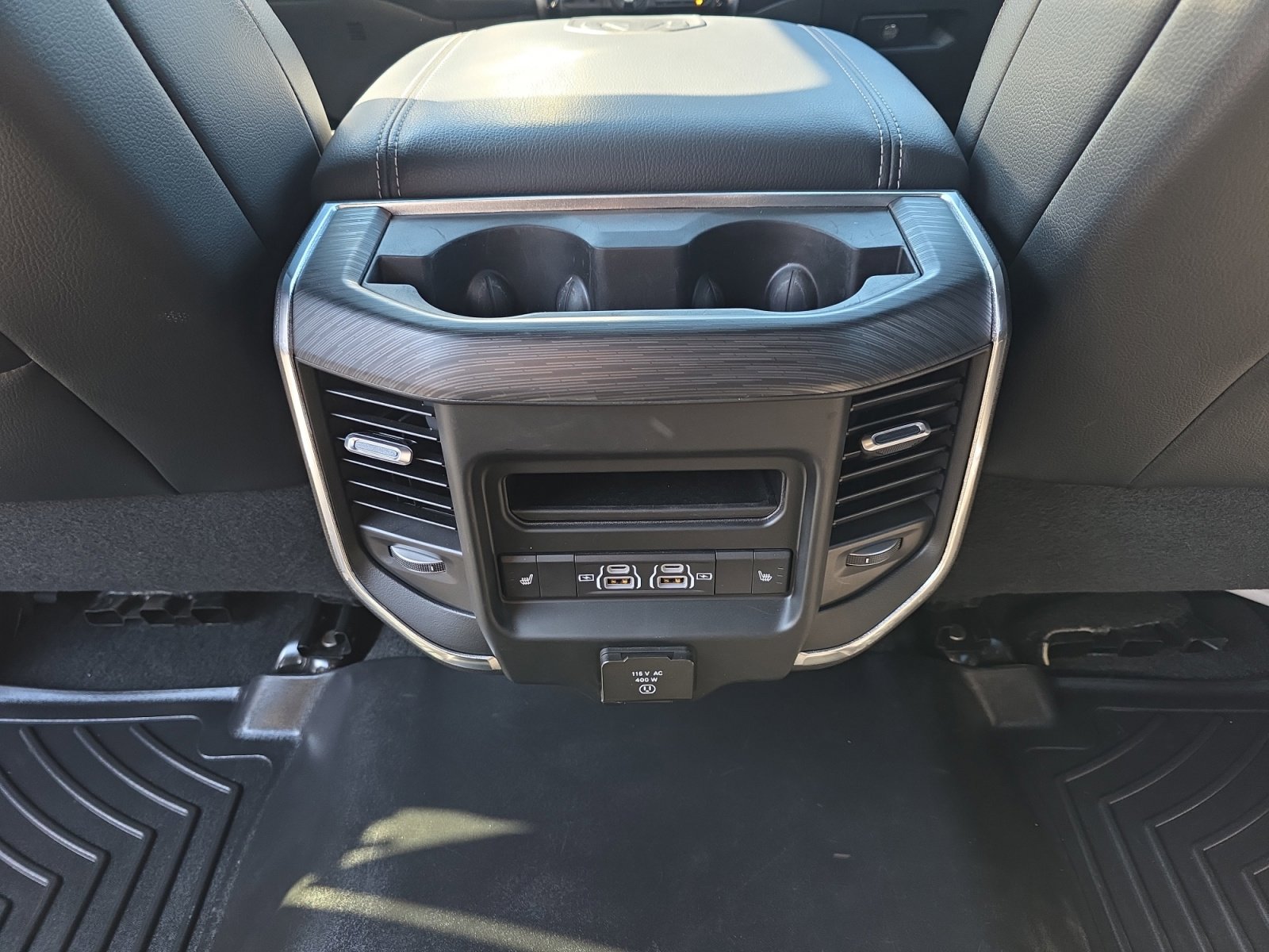 Used 2024 RAM 2500 Laramie w/ Night Edition image 31