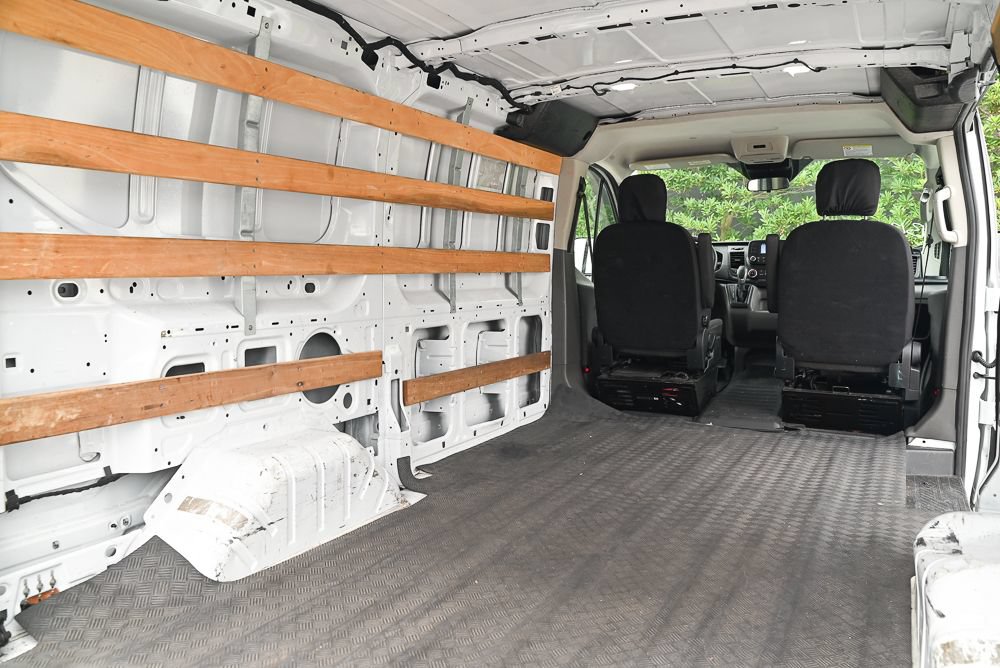 Used 2022 Ford Transit 250 Low Roof w/ Exterior Upgrade Package RWD image 16