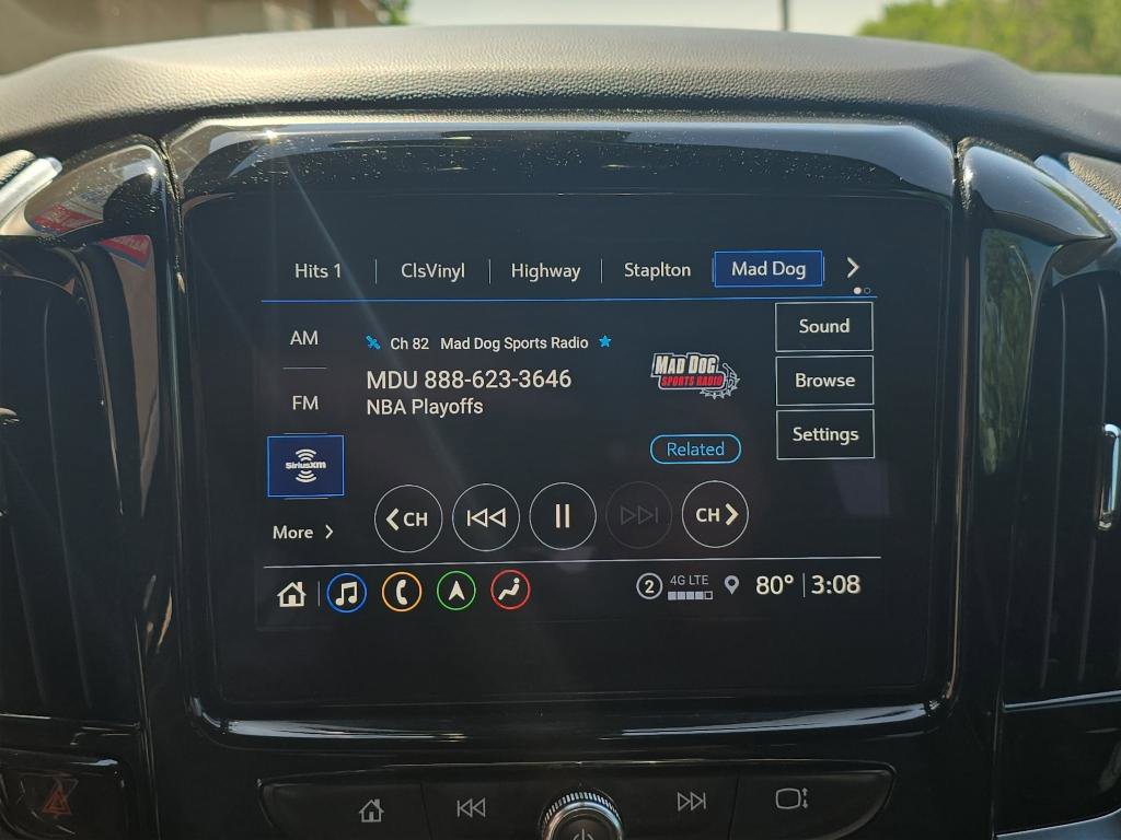 Used 2023 Chevrolet Traverse Premier image 16