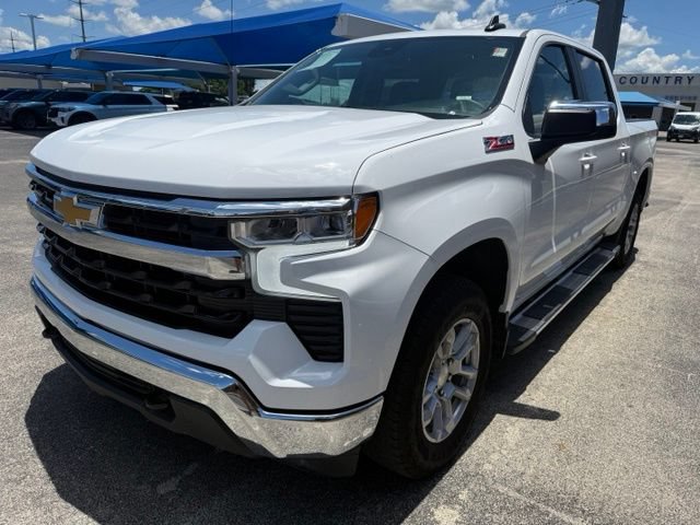 Used 2025 Chevrolet Silverado 1500 LT AWD/4WD image 1