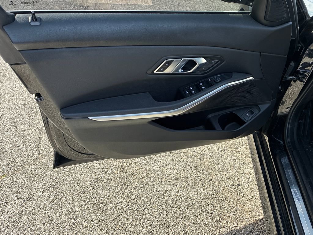 Used 2021 BMW 330i Sedan RWD image 10