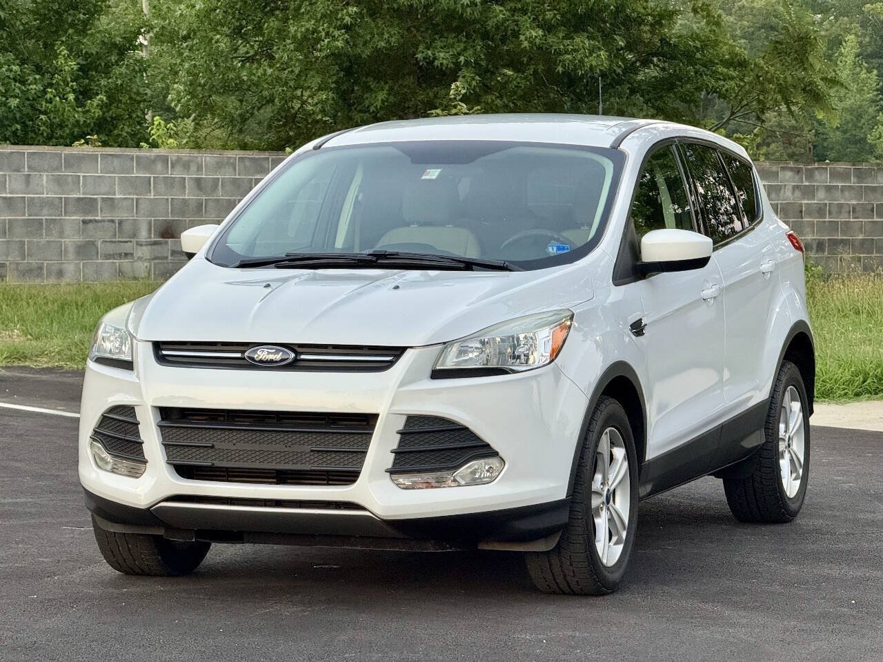 Used 2016 Ford Escape SE AWD/4WD image 4