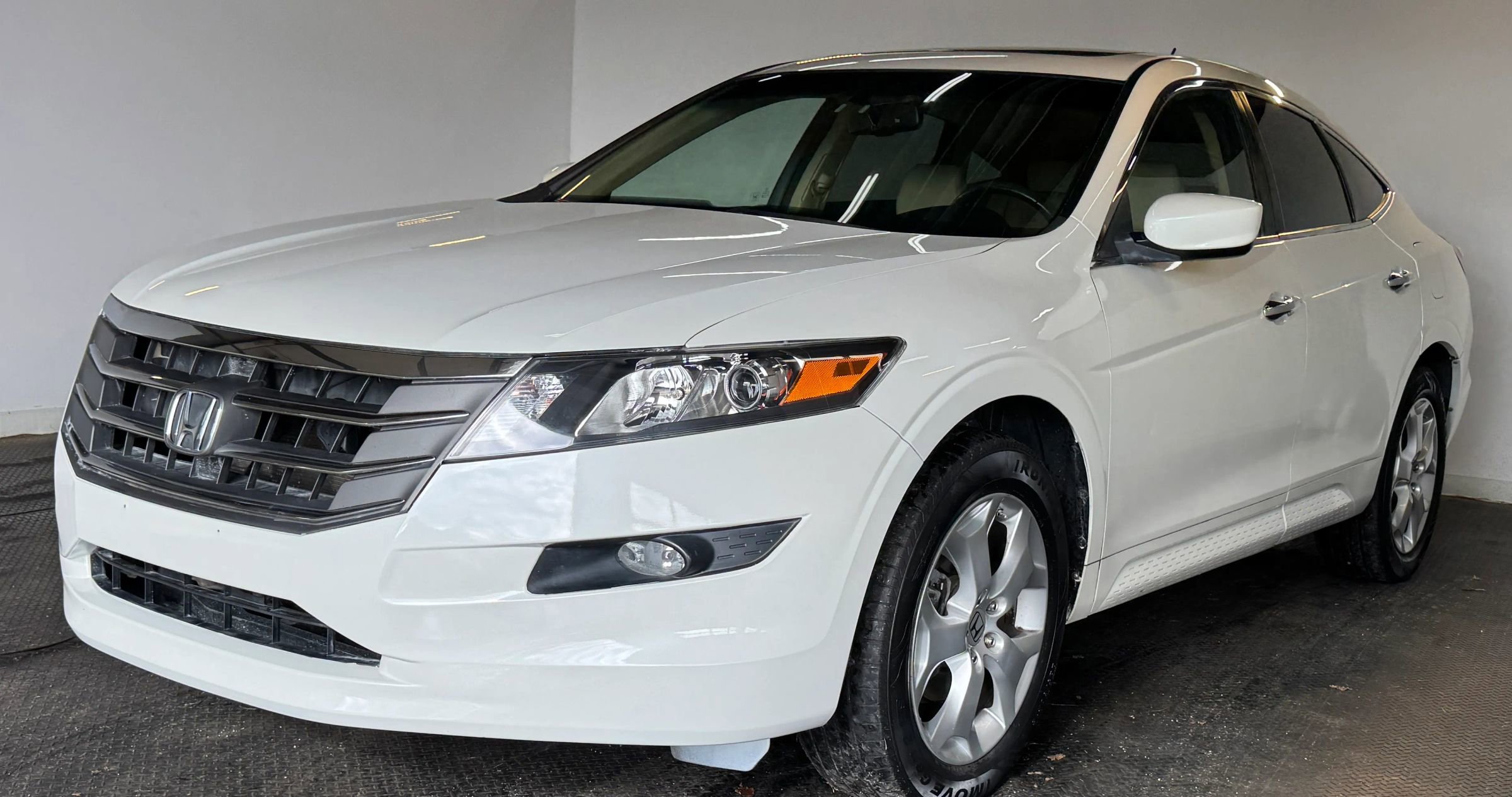Used 2010 Honda Crosstour EX-L image 4