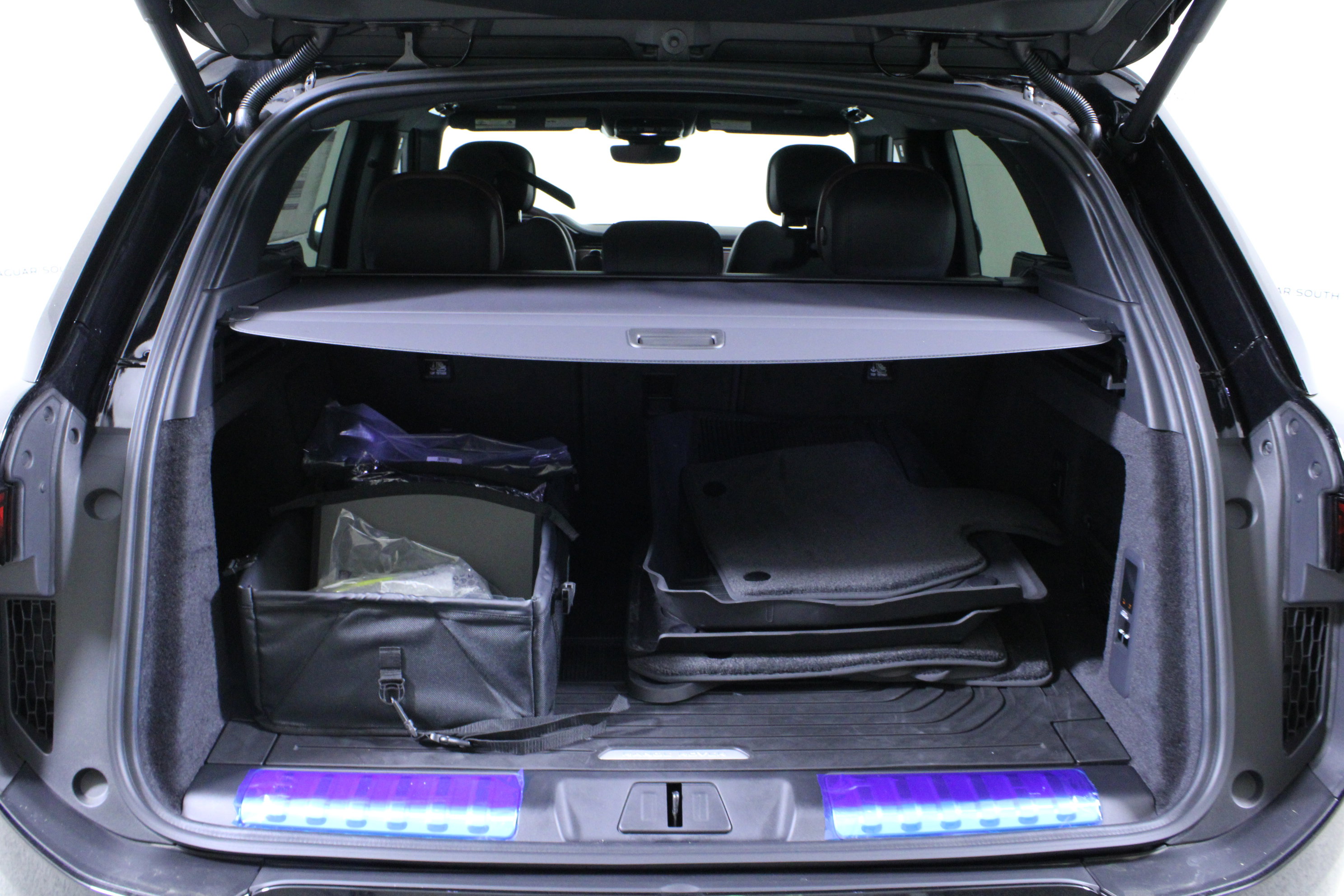 New 2025 Land Rover Range Rover Sport Dynamic SE image 9