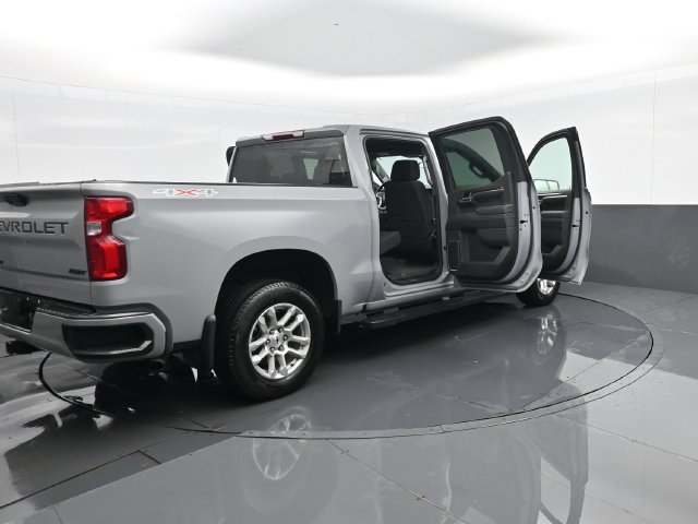Used 2024 Chevrolet Silverado 1500 RST AWD/4WD image 30