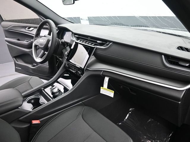 New 2025 Jeep Grand Cherokee Laredo X w/ Luxury Tech Group I image 23