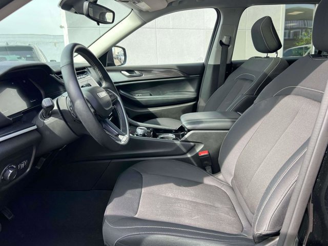 Used 2022 Jeep Grand Cherokee L Laredo w/ Luxury Tech Group I image 11