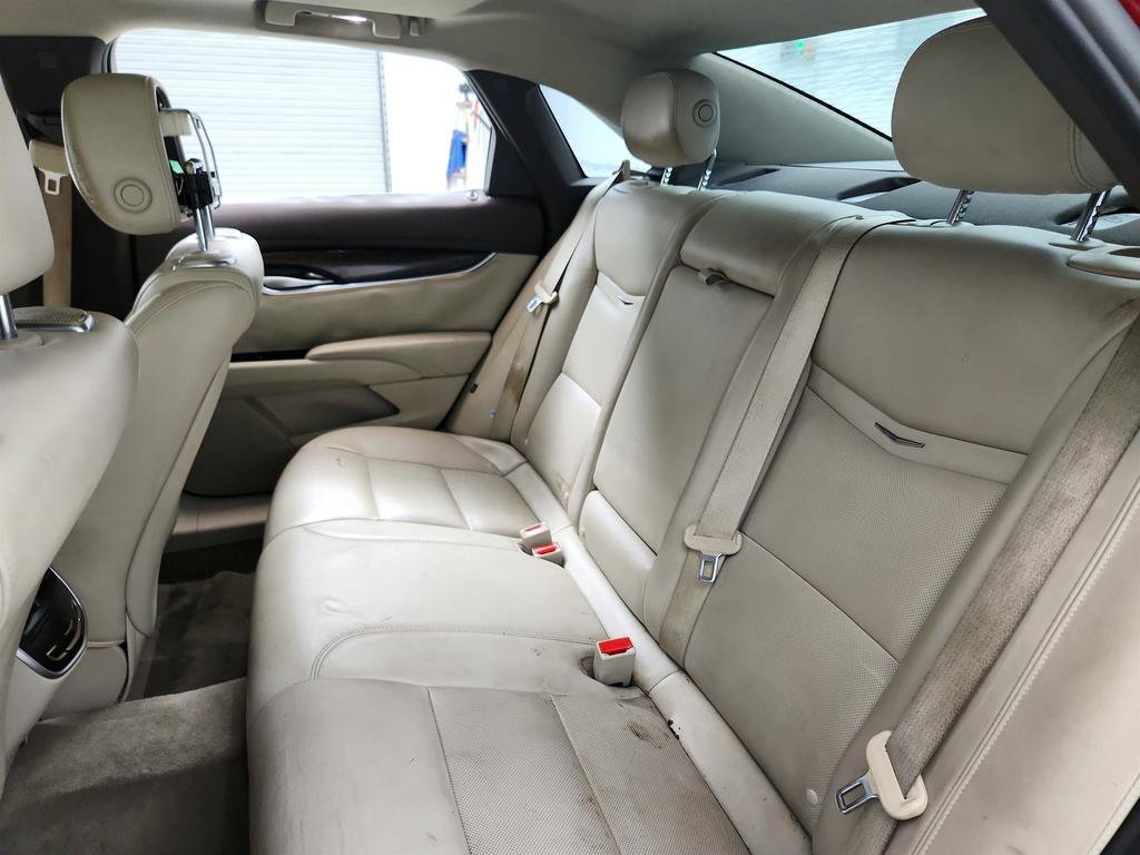 Used 2013 Cadillac XTS Premium FWD image 22
