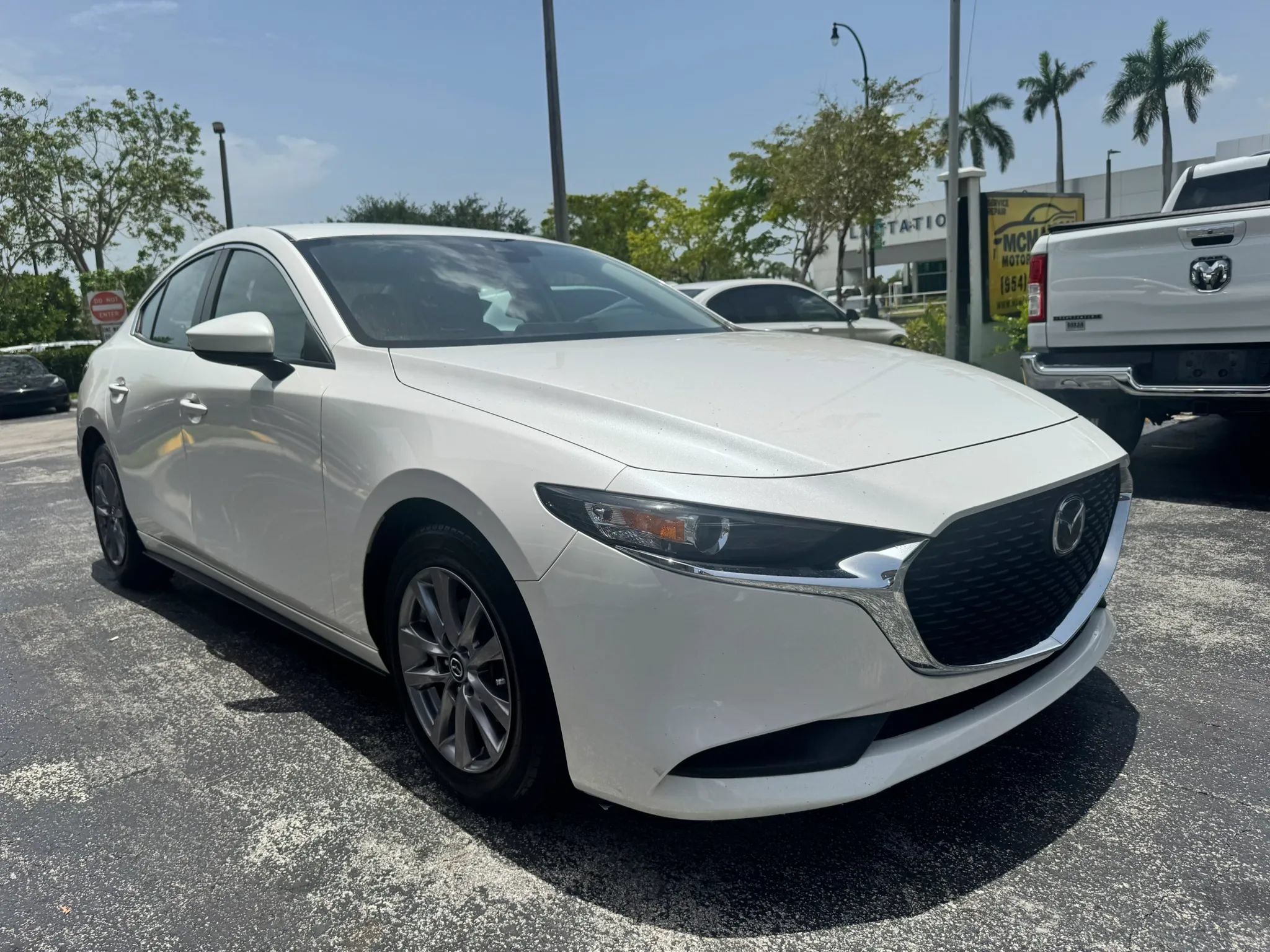 Used 2021 MAZDA MAZDA3 s FWD image 3