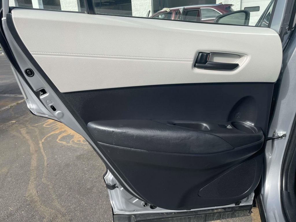 Used 2024 Toyota Corolla Cross L FWD image 17