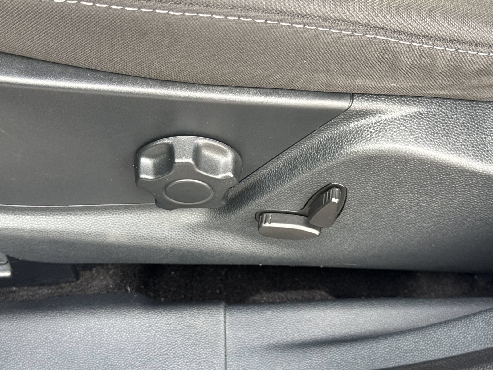 Used 2019 Ford EcoSport SE FWD image 22