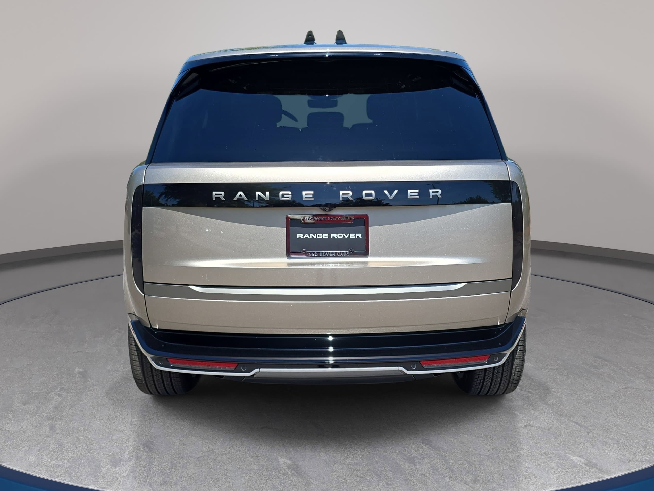 New 2026 Land Rover Range Rover Long Wheelbase SE AWD/4WD image 6