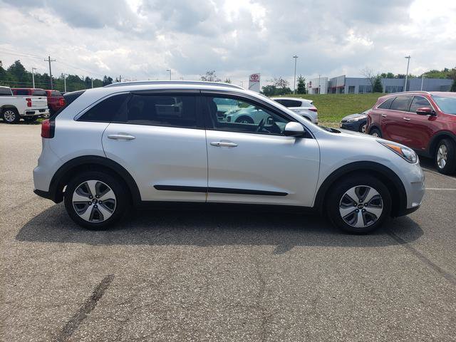 Used 2019 Kia Niro LX FWD image 2