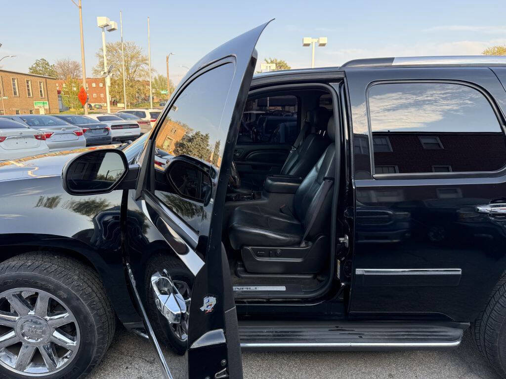 Used 2011 GMC Yukon Denali image 11