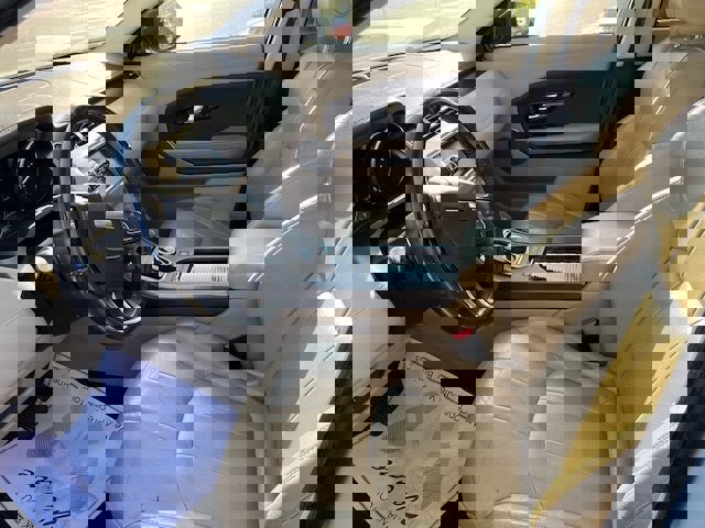 Used 2018 Land Rover Range Rover Evoque SE image 9