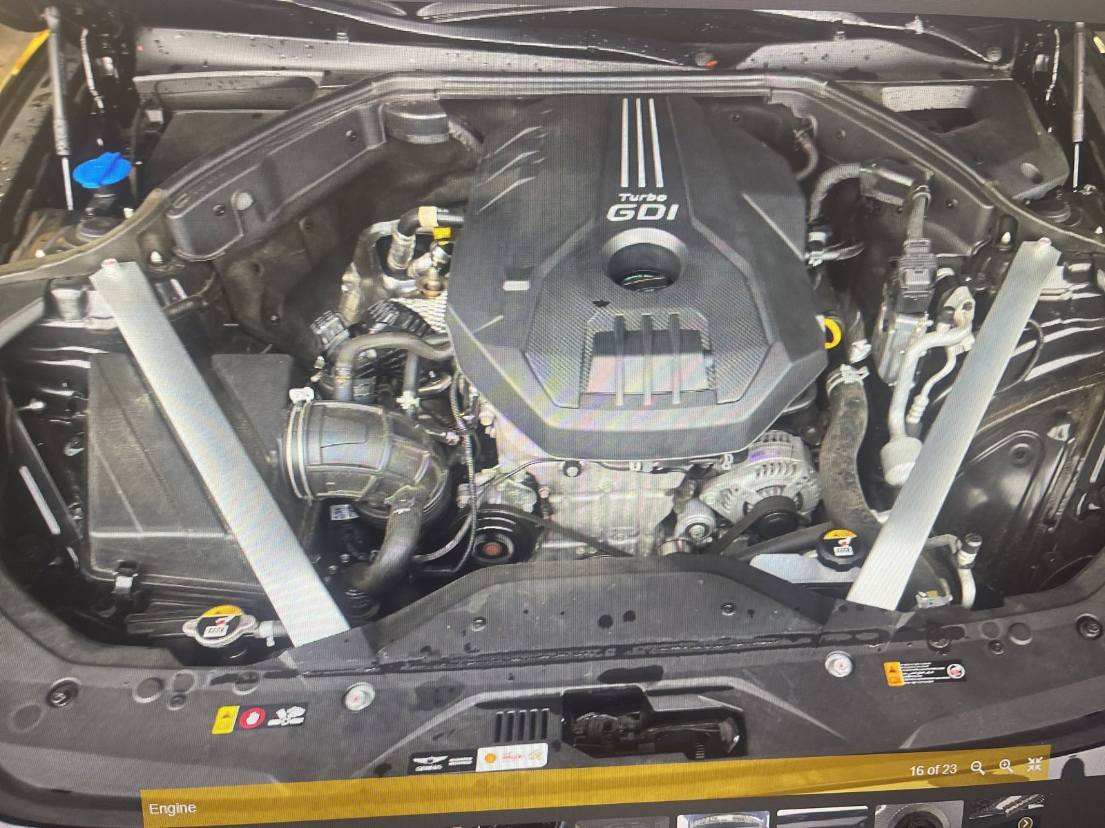 Certified 2023 Genesis G70 2.0T image 15