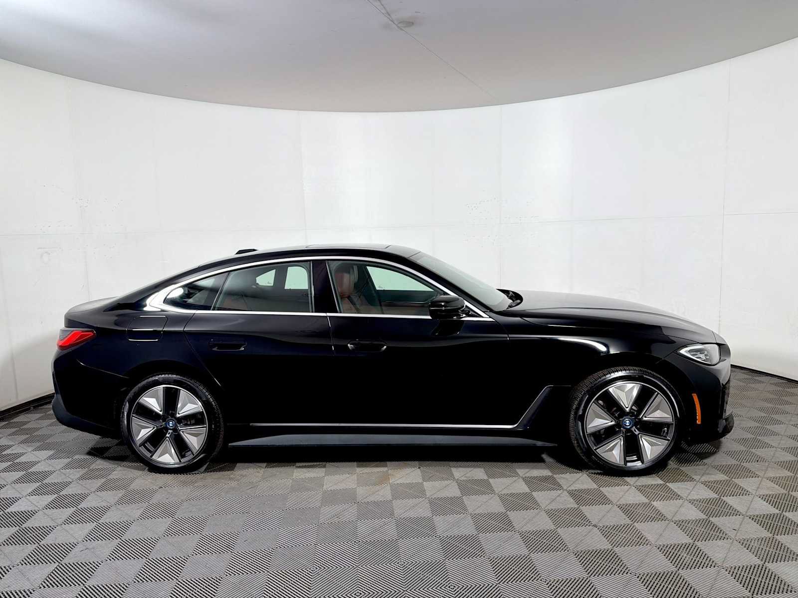 Used 2024 BMW i4 eDrive35 w/ Convenience Package RWD image 7