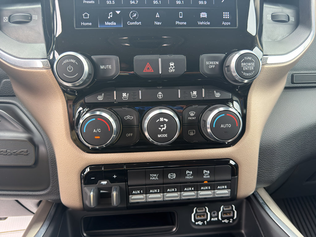 Used 2022 RAM 4500 Laramie AWD/4WD image 13