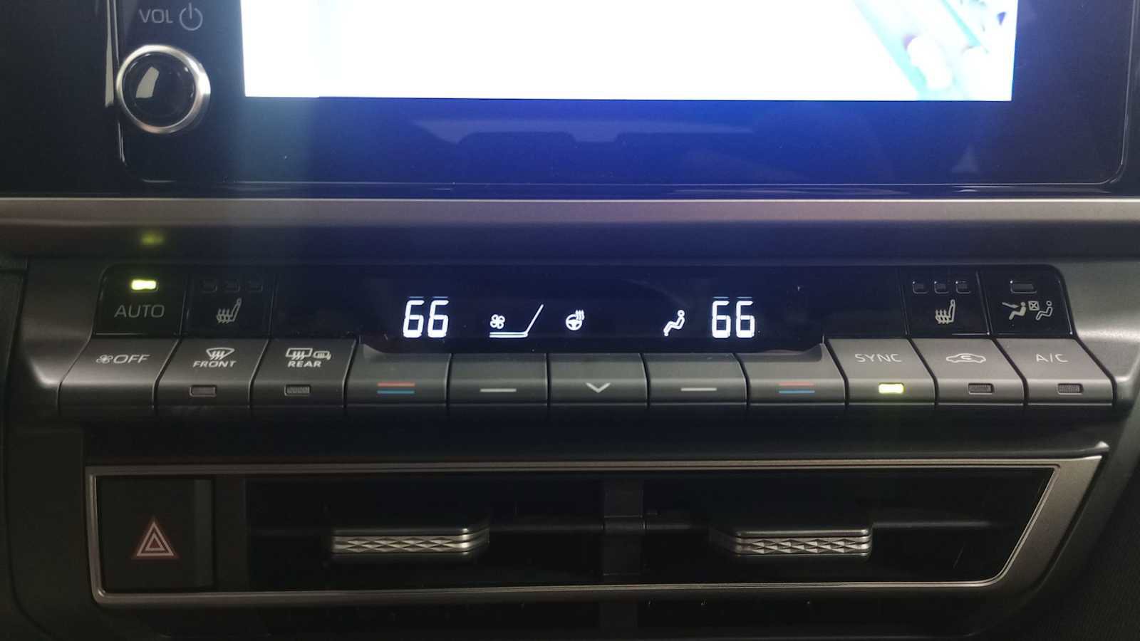 New 2025 Toyota Camry LE w/ Convenience Package image 21