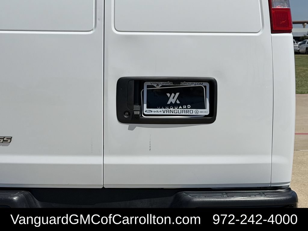Used 2025 Chevrolet Express 3500 Extended w/ Driver Convenience Package RWD image 9