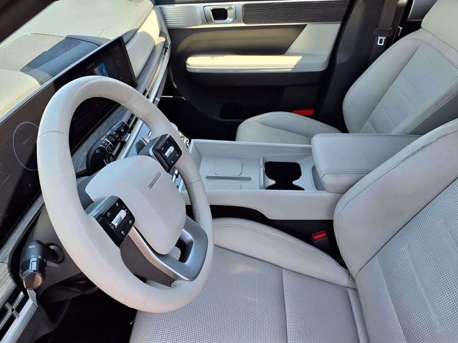 Certified 2024 Hyundai Santa Fe Limited image 14