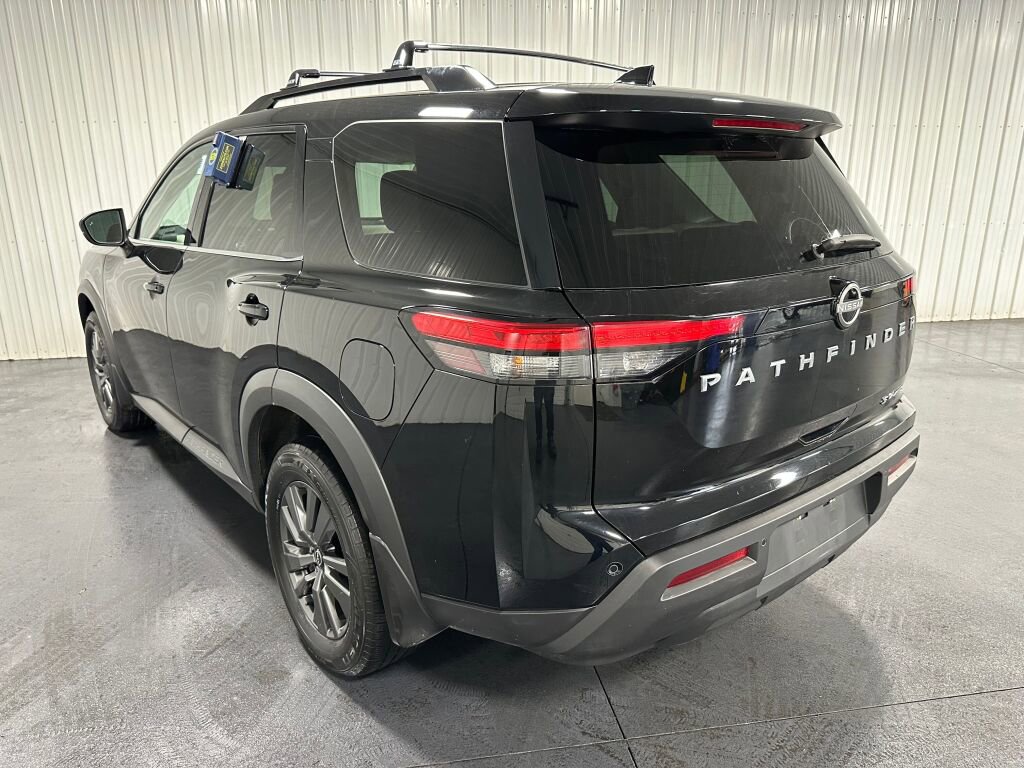Used 2023 Nissan Pathfinder SV AWD/4WD image 3