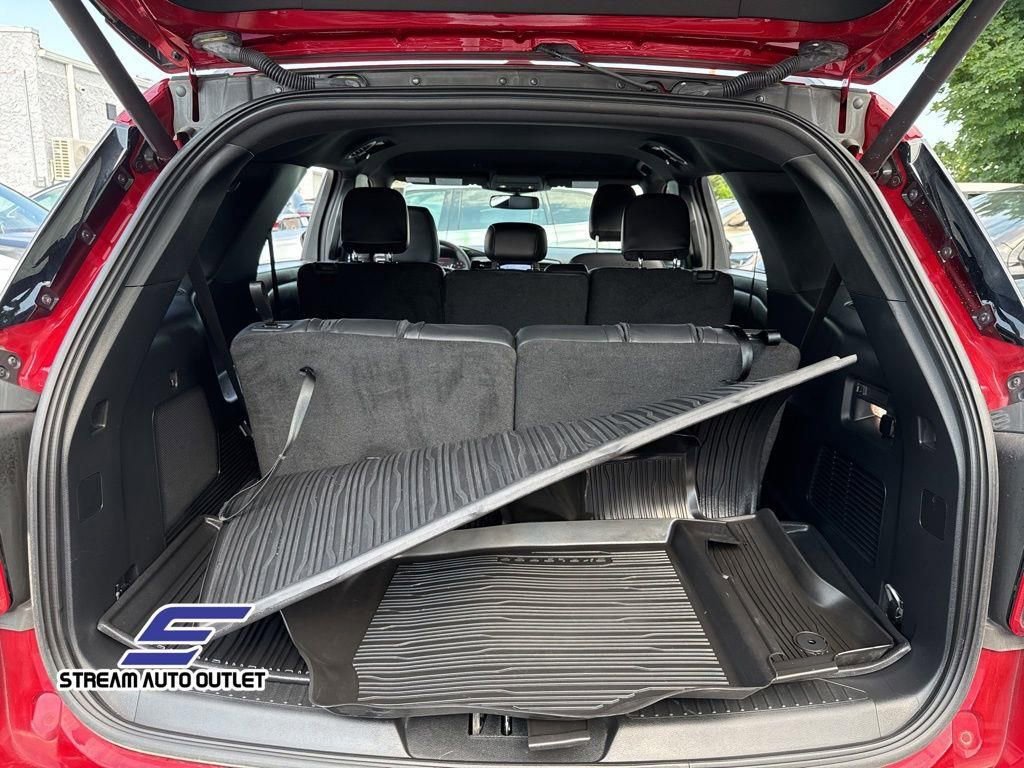 Used 2023 Ford Explorer ST-Line w/ Class IV Trailer Tow Package AWD/4WD image 11