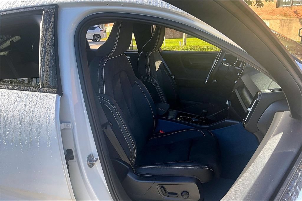 Certified 2023 Volvo C40 P8 Recharge Ultimate AWD/4WD image 10