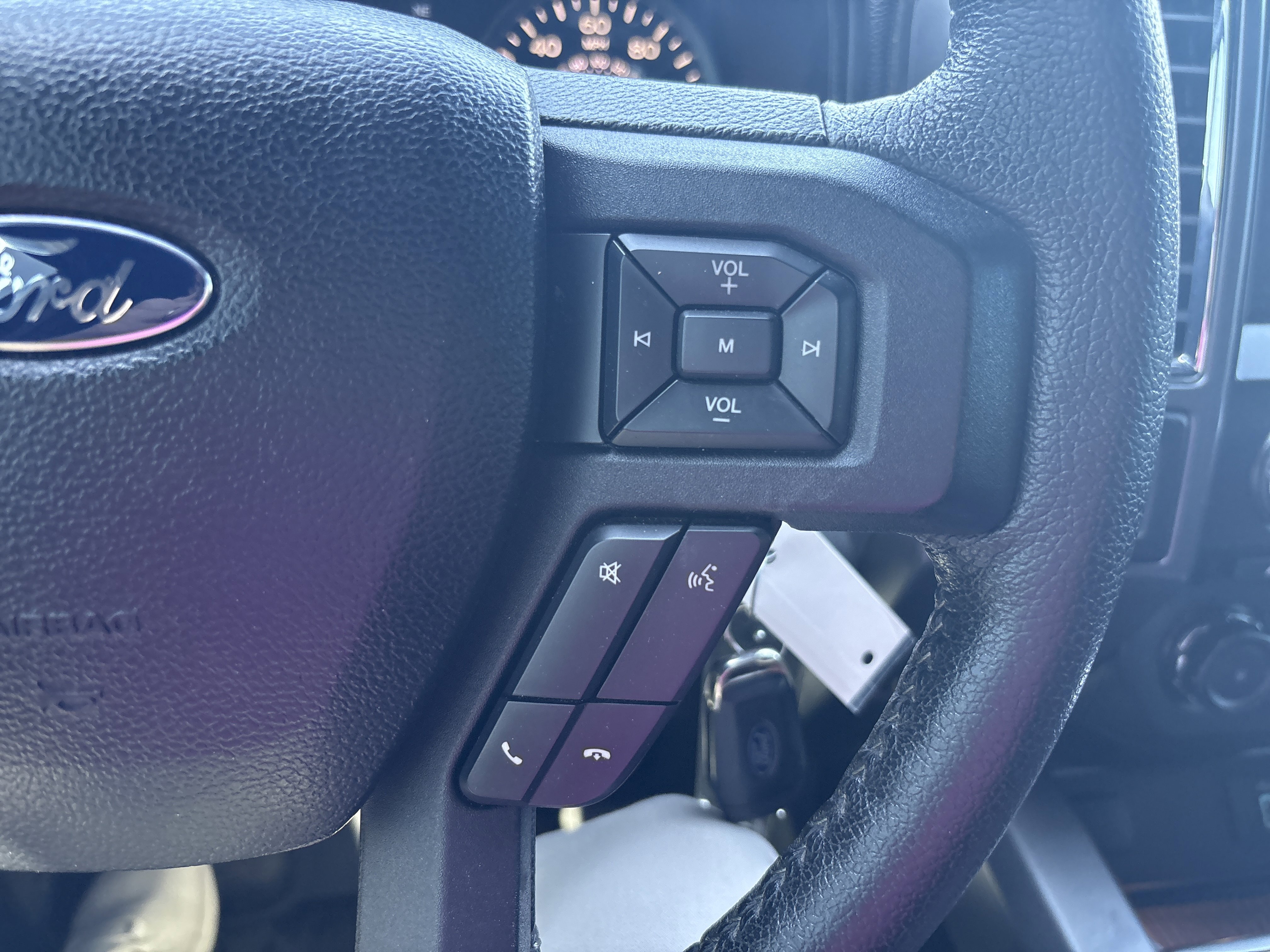 Used 2015 Ford F150 XLT w/ Equipment Group 302A Luxury AWD/4WD image 20