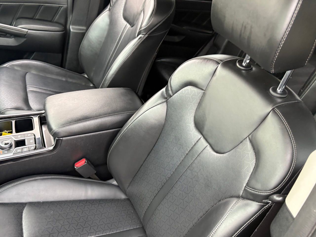 Used 2022 Kia Sorento SX image 30