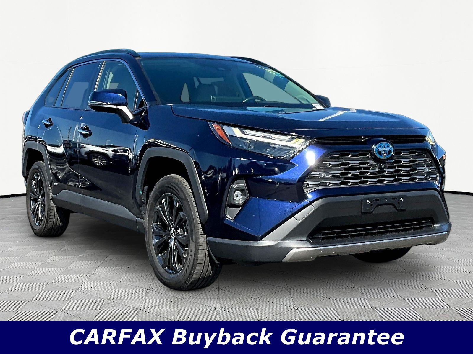 Used 2022 Toyota RAV4 Limited AWD/4WD image 3