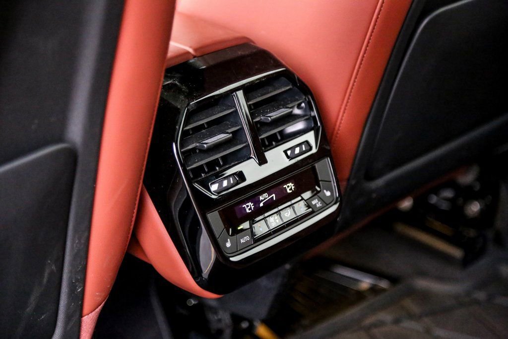 Used 2025 BMW iX xDrive50 w/ Premium Package image 22