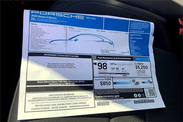 Used 2025 Porsche Macan 4 Electric image 39