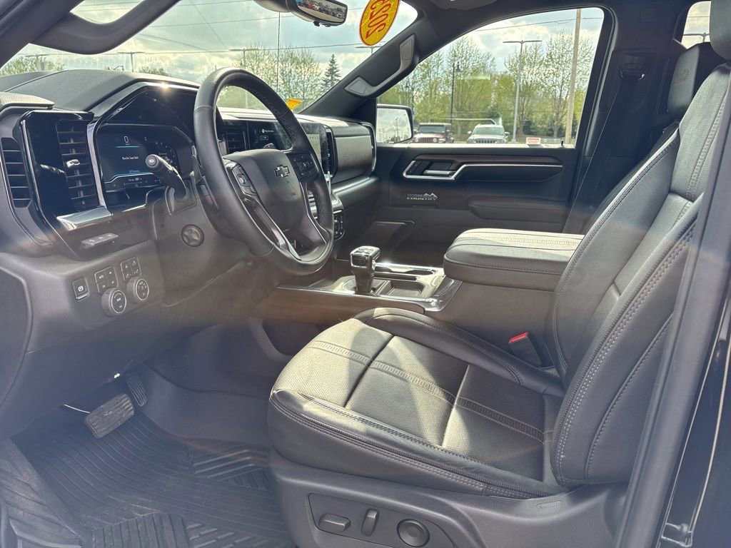 Used 2025 Chevrolet Silverado 1500 High Country w/ Midnight Edition image 7