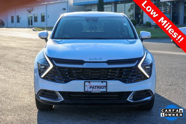 Used 2024 Kia Sportage EX image 2