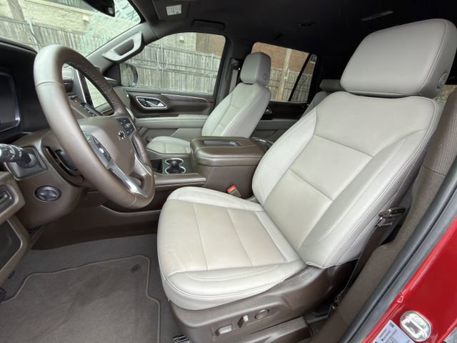 Used 2024 Chevrolet Tahoe Z71 w/ Luxury Package AWD/4WD image 30